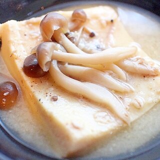 高野豆腐を豪快に♪食べるお味噌汁！